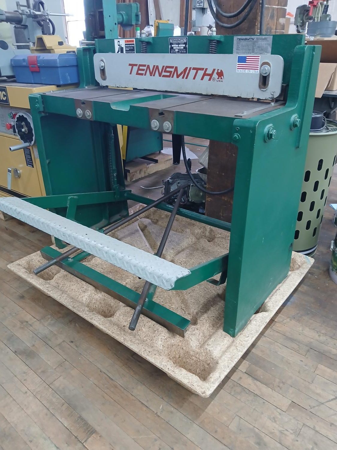 Tennsmith 36" Jump Shear Image